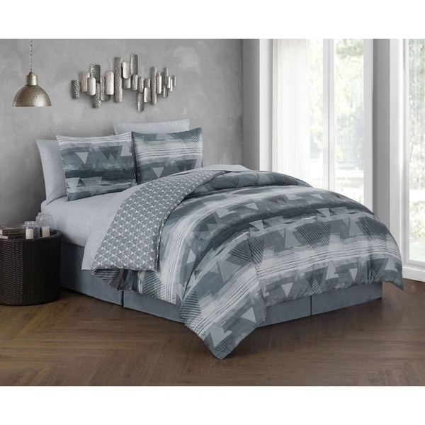 Avondale Manor Holdin 8-piece Bed in a Bag Set