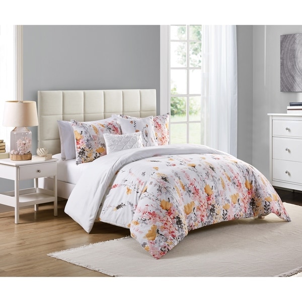 VCNY Misha Comforter Set