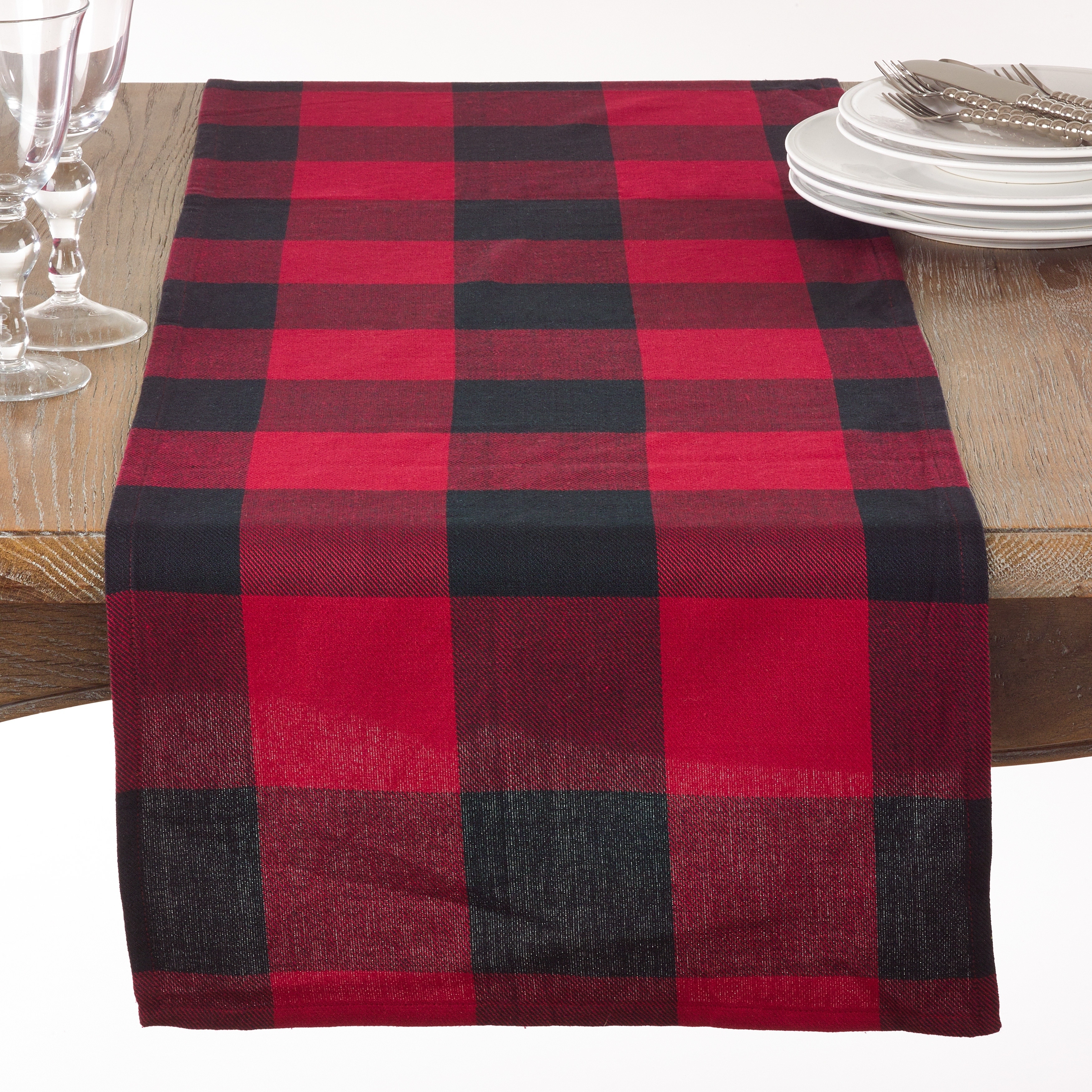 Saro Lifestyle Cotton Table Runner with Buffalo Plaid Pattern