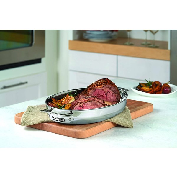 Viking 3-Ply 8.5-Quart Oval Roaster with Metal Induction Lid and