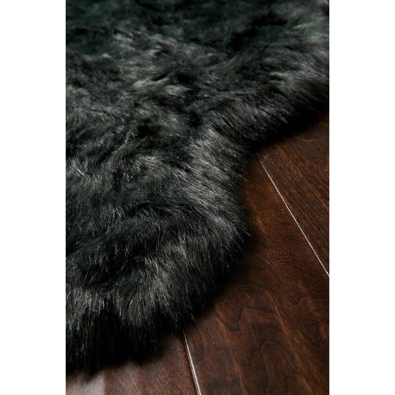 Alexander Home Faux Fur Two-toned Textured Shag Rug