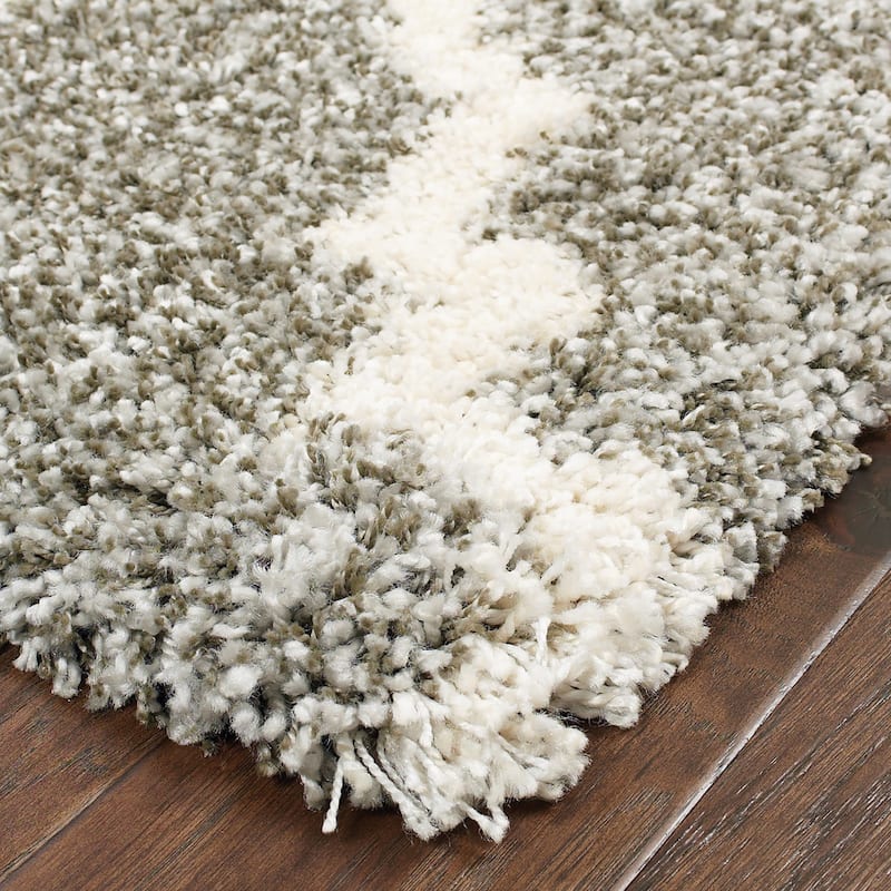 Style Haven Menlo Quatrafoil Shag Rug