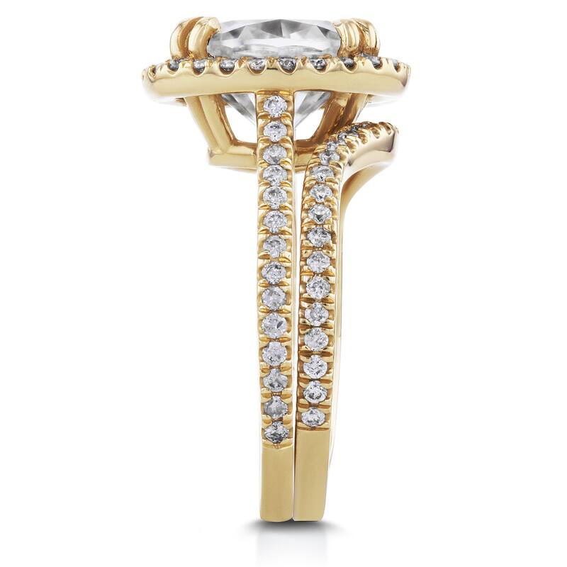 Annello by Kobelli 14k Yellow Gold 3ct Oval Moissanite and 3/5ct TDW Diamond Halo 2-Piece Bridal Set