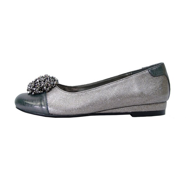 wide width silver flats