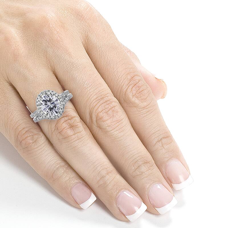 Annello by Kobelli 14k White Gold 3ct Oval Moissanite and 3/5ct TDW Diamond Halo 2-Piece Bridal Set (G-H, I1-I2