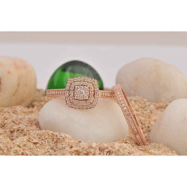 De Couer 10k Rose Gold 1/3ct TDW Diamond Cluster Halo Bridal Set - Pink