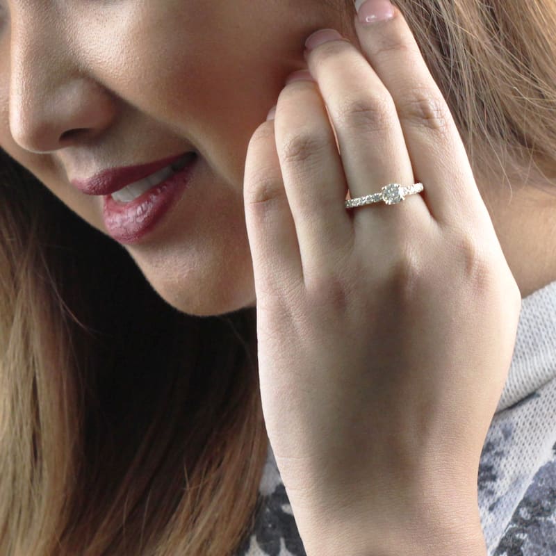 Auriya Platinum 1ct TDW Round Diamond Solitaire Engagement Ring
