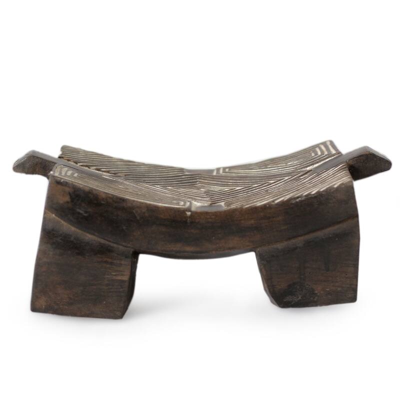 Handcrafted Sese Wood 'Senufu Goodnight Dreams' Sculpture (Ghana) - 4.3" H x 8.25" W x 4.3" D