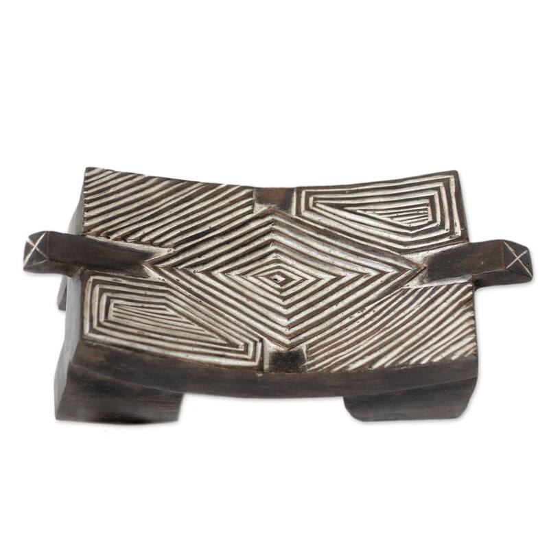 Handcrafted Sese Wood 'Senufu Goodnight Dreams' Sculpture (Ghana) - 4.3" H x 8.25" W x 4.3" D