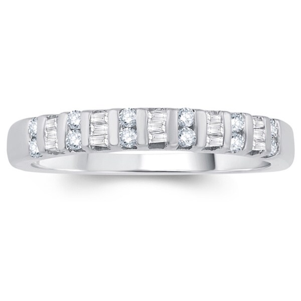 10K White Gold 1/4ct TDW Round & Baguette Diamond Anniversary Band (White)