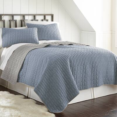 Amrapur Overseas 3-Piece Chevron Reversible Coverlet Set