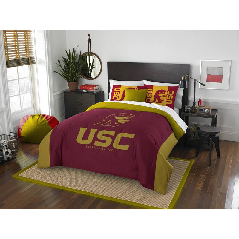 The Northwest Company USC Modern Take Red and Gold Polyester Full/Queen 3-piece Comforter Set
