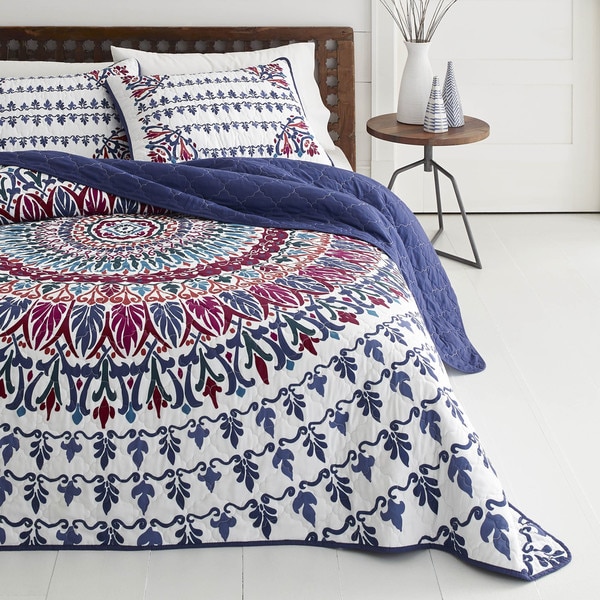 Azalea Skye Hanna Medallion Reversible Microfiber Quilt Set
