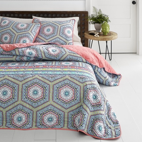Azalea Skye Sumatra Medallion Quilt Set