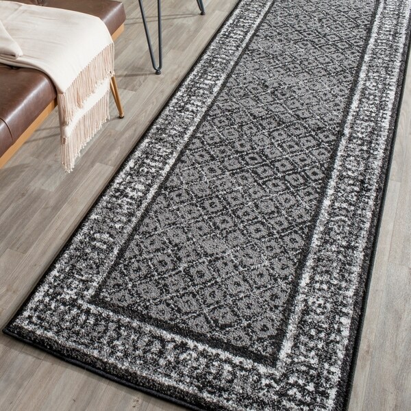 Safavieh Adirondack Royce Vintage Black/ Silver Rug - 2'6" x 14' Runner