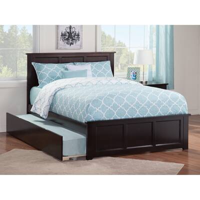 Madison Full Platform Bed with Matching Foot Board with Twin Size Urban Trundle Bed in Espresso