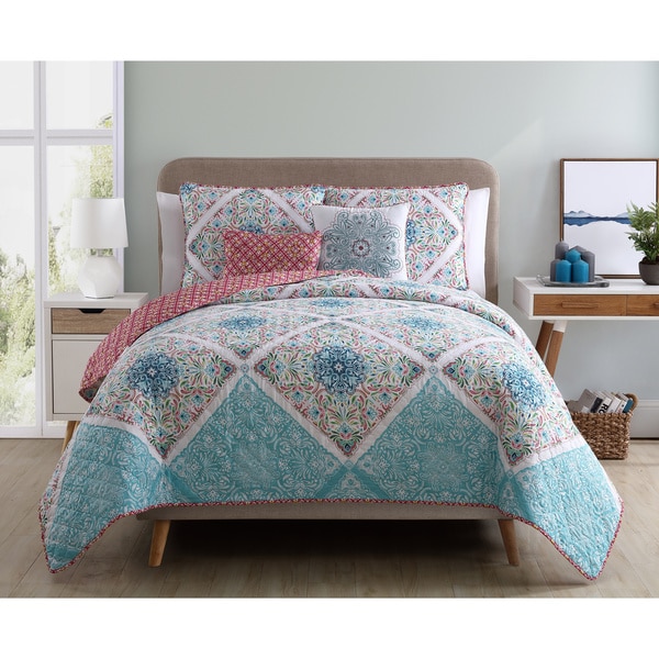 VCNY Windsor Reversible Quilt Set
