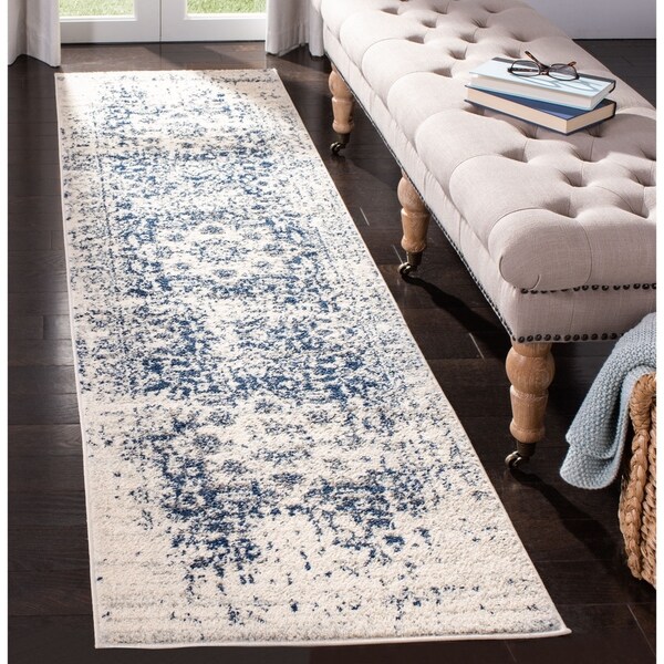 Safavieh Madison Vintage Snowflake Medallion Cream/ Navy Rug - 2'3" x 10'
