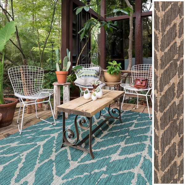 Havenside Home Wilminton Abstract Chevron Indoor/ Outdoor Area Rug - 7'10 x 10'9