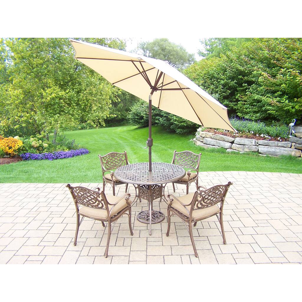 Outdoor Patio 7-Piece Dining Set with Umbrella and Metal Stand