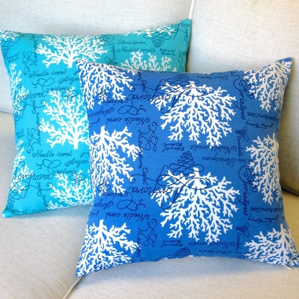 Artisan Pillows 18-inch Sea Reef in Blue or Turquoise Throw Pillow (Set of  2) - Bed Bath & Beyond - 13682645