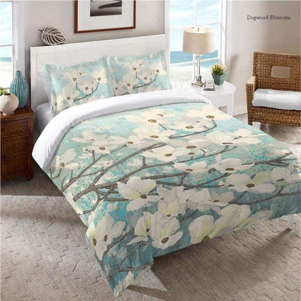Laural Home Flowering Dogwood Blossoms Comforter