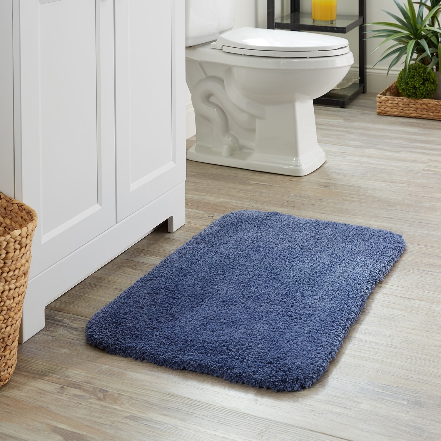 https://ak1.ostkcdn.com/images/products/13747187/Mohawk-Home-Chalet-Bath-Rug-19x210-02bd0784-3aa0-41db-8688-75cd31ba6dce.jpg