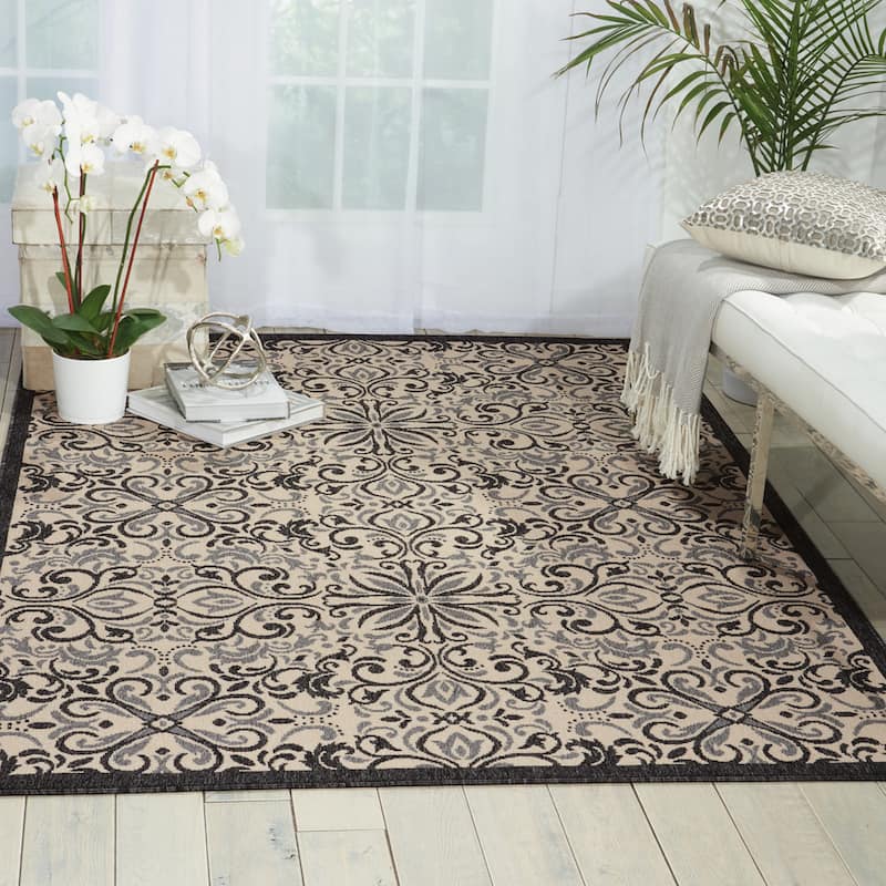 Nourison Caribbean Modern Trellis Medallion Indoor / Outdoor Area Rug