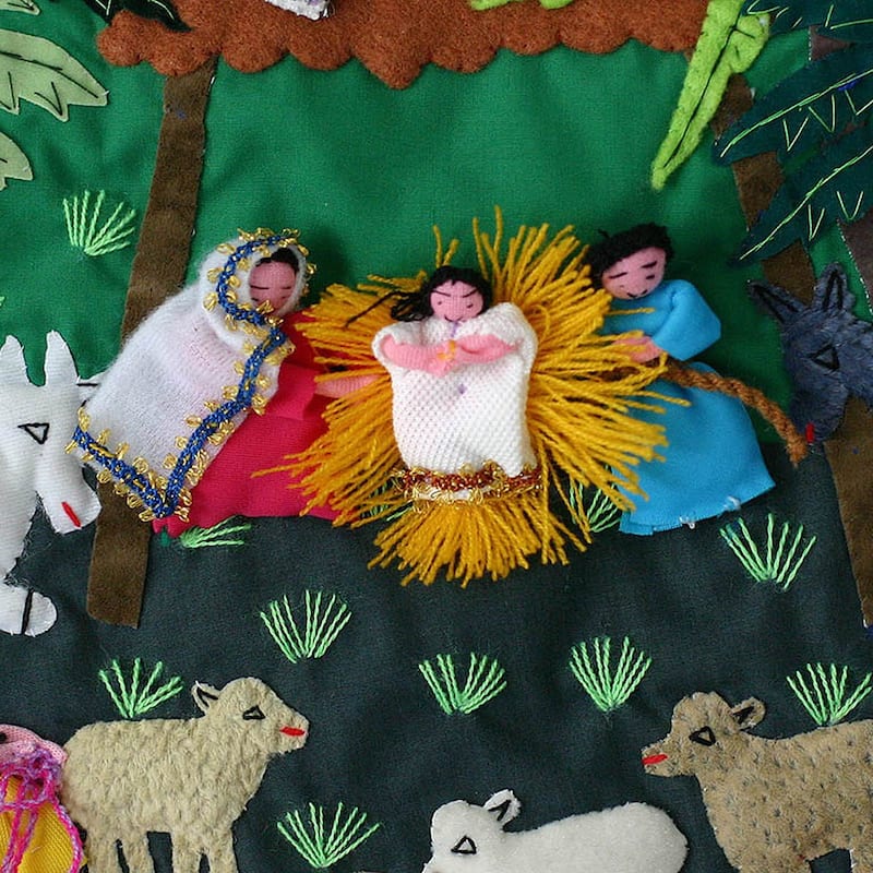 Handcrafted Applique 'Nativity Scene' Christmas Tree Skirt (Peru)