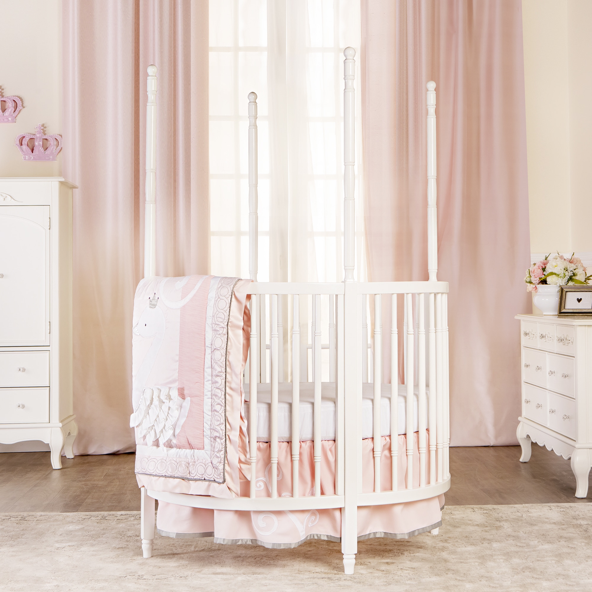 Dream on me circular crib sales bedding