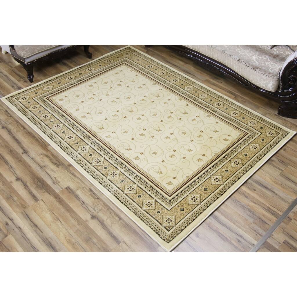 Empire Super Belkis Traditional Ivory/Beige Rug (6'7 x 9'6)