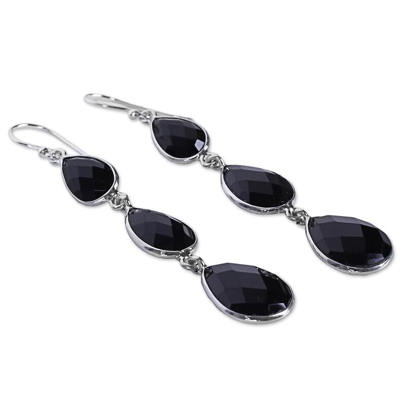 Handmade Sterling Silver Magical Elegance Onyx Earrings (India) - 2.8*0.5W