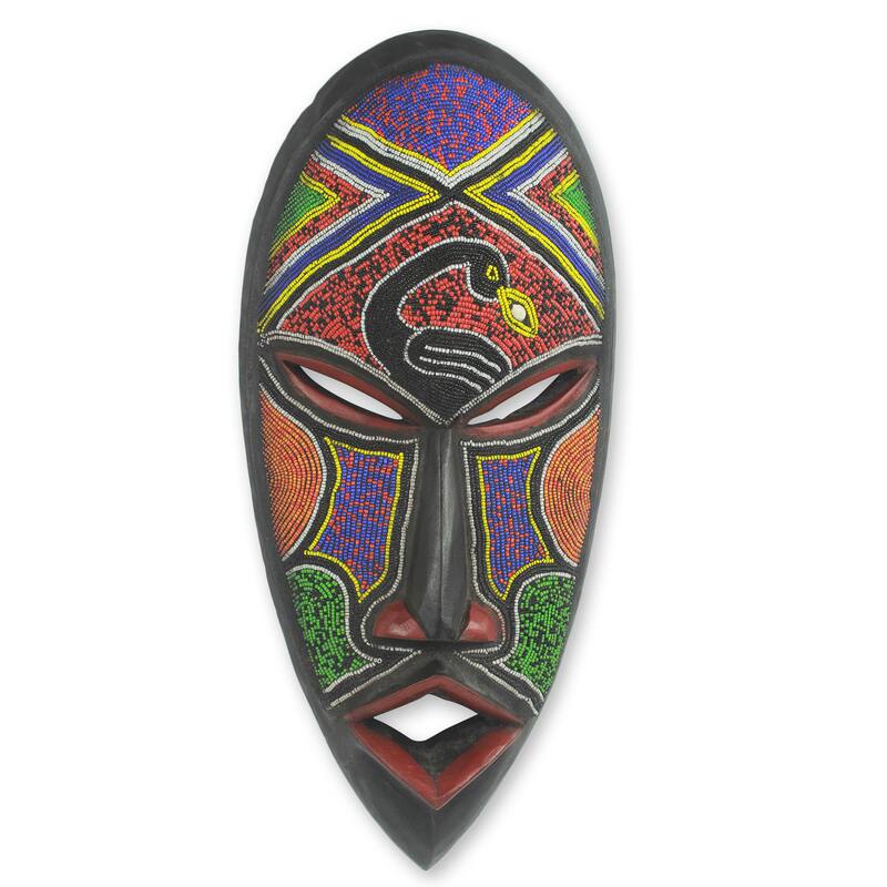 Handcrafted Beaded Rubber Wood 'Meton Ade Pa' African Wall Mask (Ghana)