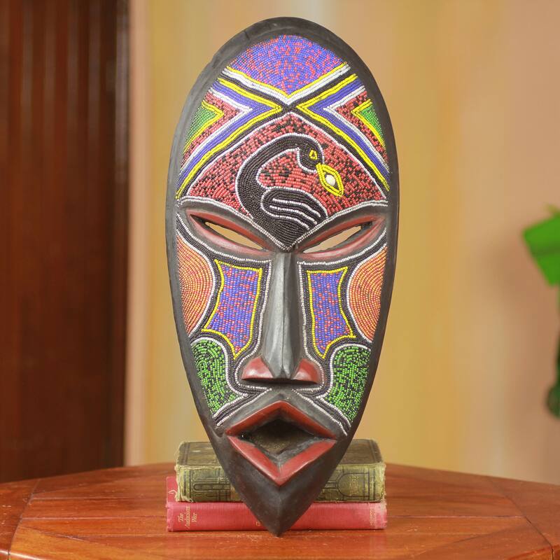 Handcrafted Beaded Rubber Wood 'Meton Ade Pa' African Wall Mask (Ghana)