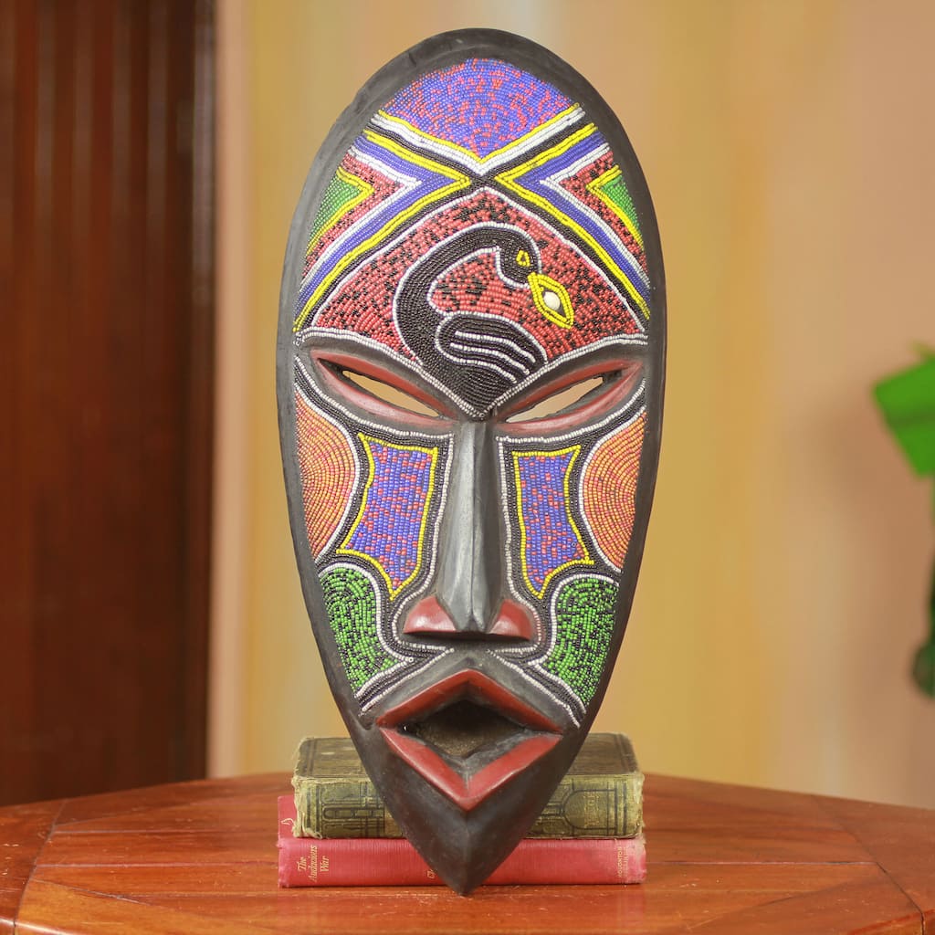 Handcrafted Beaded Rubber Wood 'Meton Ade Pa' African Wall Mask (Ghana)