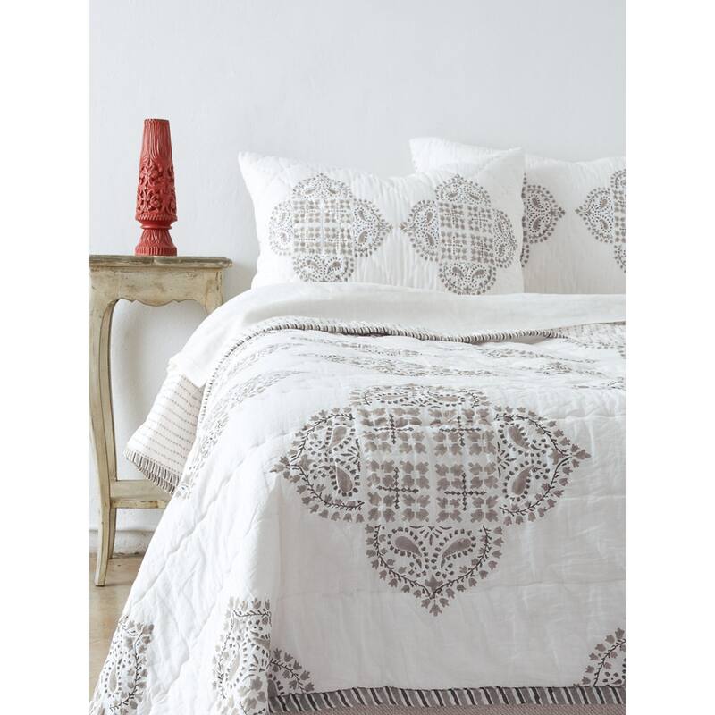 Cottage Home Candace Cotton Grey Quilt Set