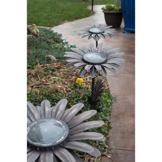 Buy Solar Lighting Online at Overstock.com | Our Best Outdoor Lighting