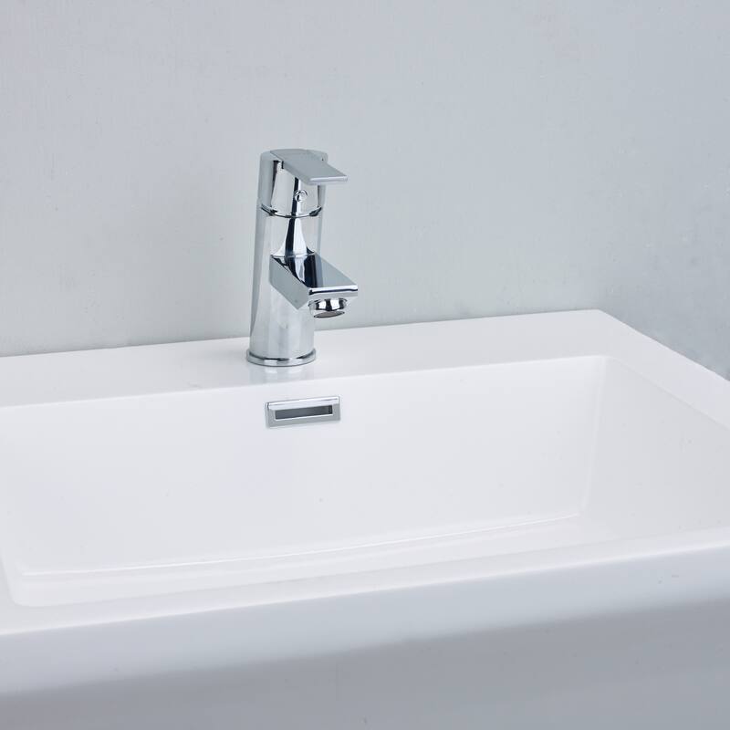 EVIVA Midtown Single Handle (Lever) Bathroom Sink Faucet (Chrome)