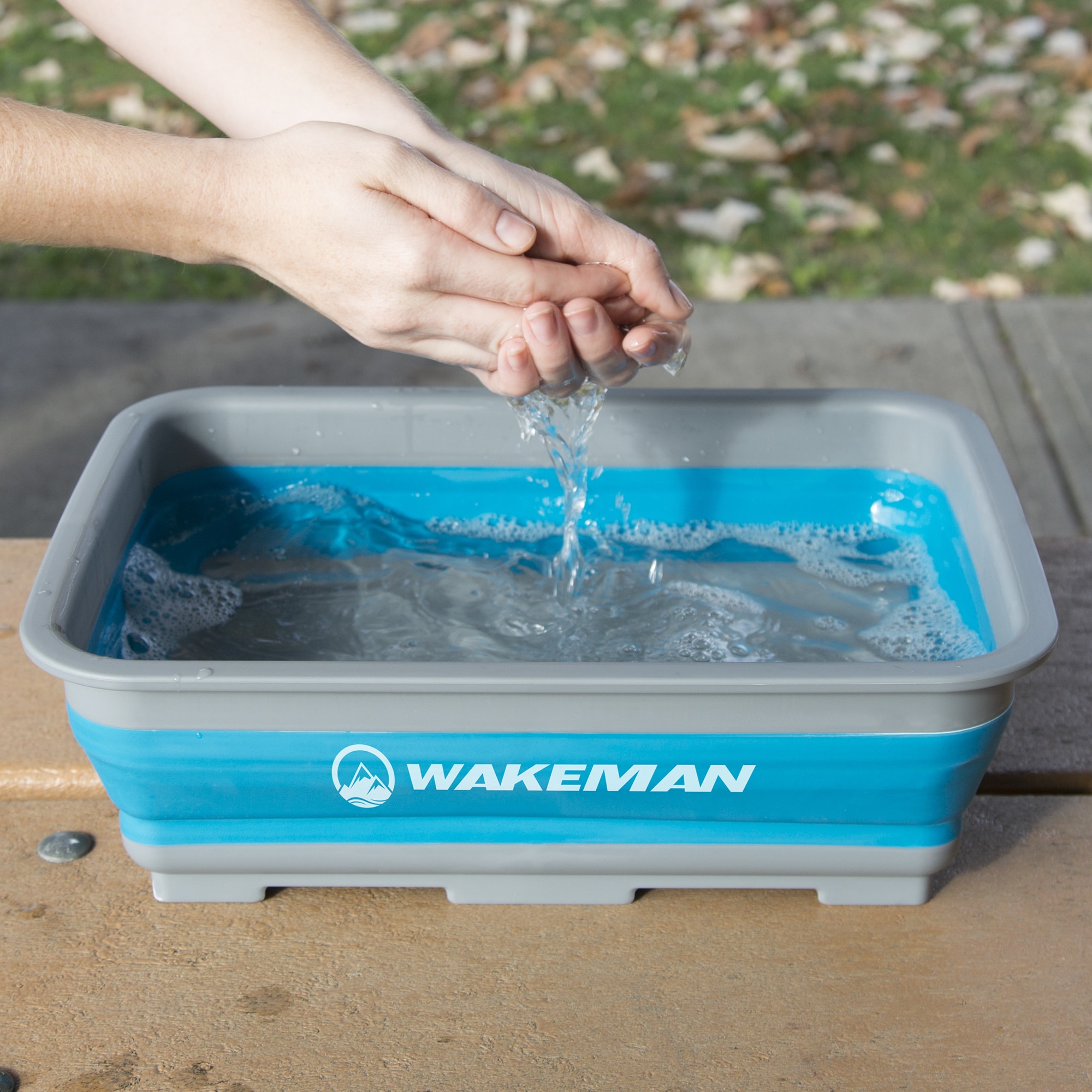 Wakeman Outdoors Collapsible Multiuse Wash Bin Portable Wash Basin//Dish Tub//Ice Bucket with 10 L Capacity for Camping