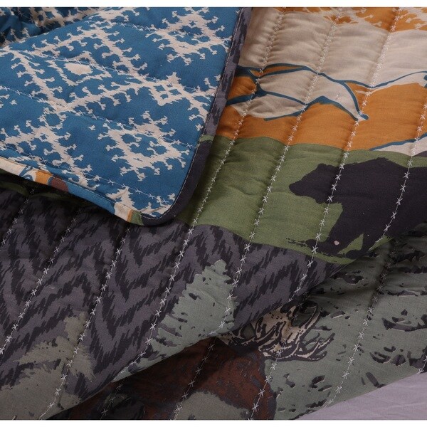 Greenland Home Fashions Black Bear Lodge Quilt and Decorative Pillows. Opens flyout.