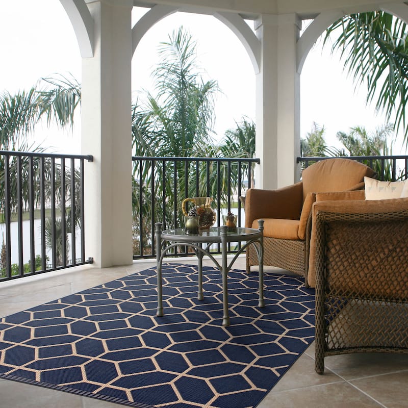 Signature Home Glenrose Navy Blue Indoor/Outdoor Area Rug - 5'3 x 7'4