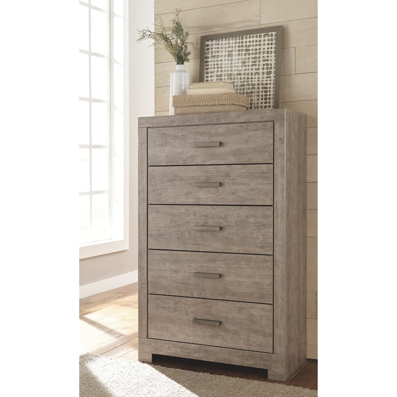 Signature Design by Ashley Balnain Grey 5-drawer Chest