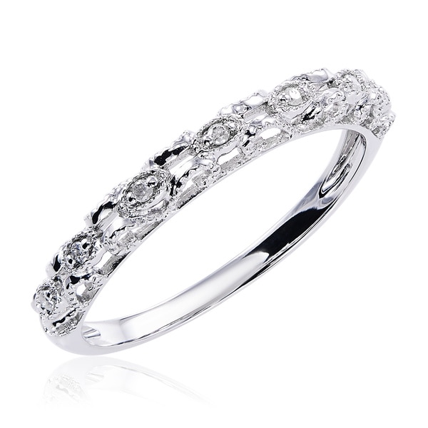 10K White Gold and Diamond Accent Vintage Band