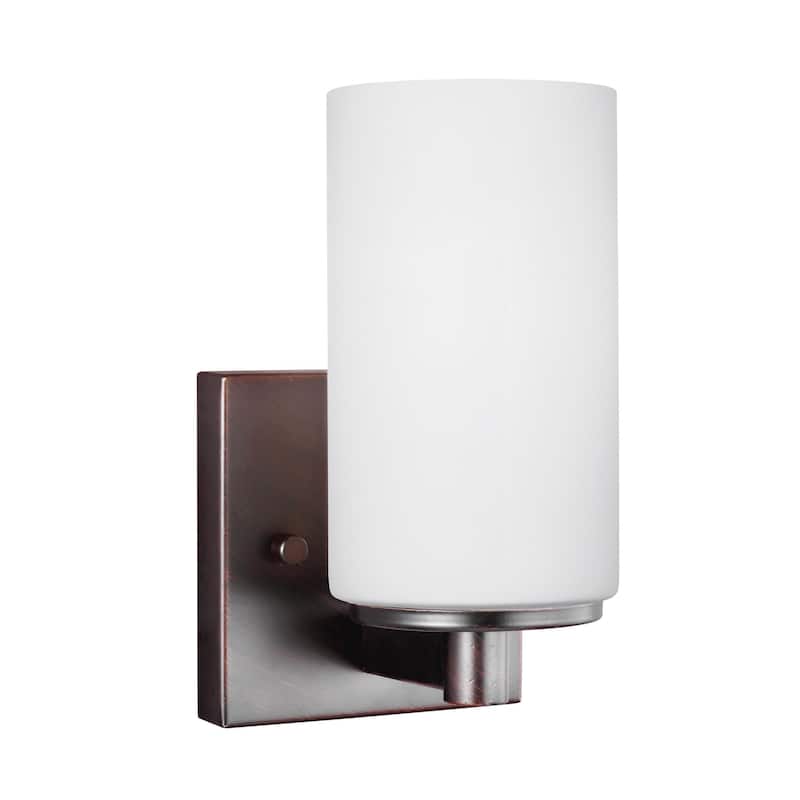 Hettinger Transitional One Light Wall / Bath Sconce in Bronze