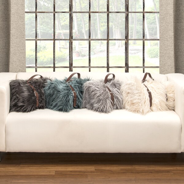 Siscovers Llama Belted Faux Fur Throw