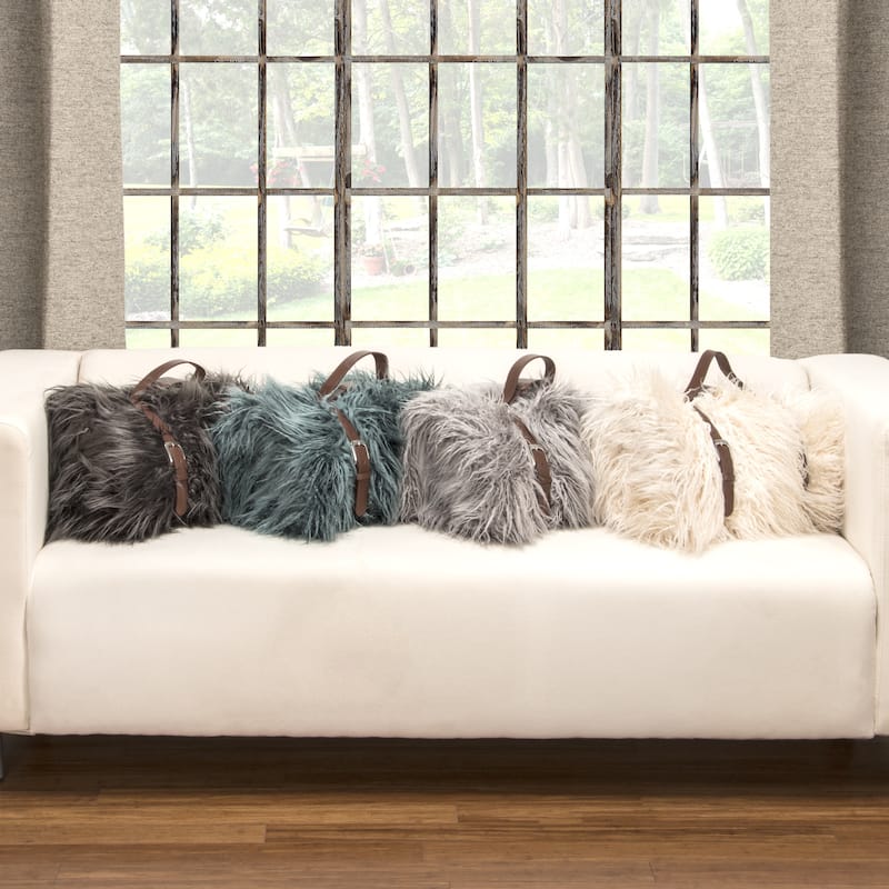 Siscovers Llama Belted Faux Fur Throw