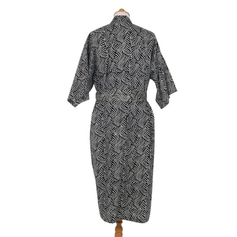 NOVICA Handmade Men's Cotton 'Bedeg' Batik Robe (Indonesia)
