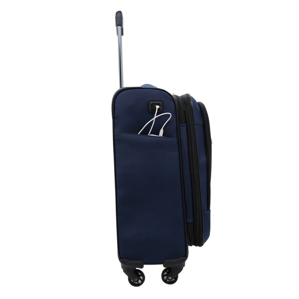 travelers club 20 inch rolling carry on