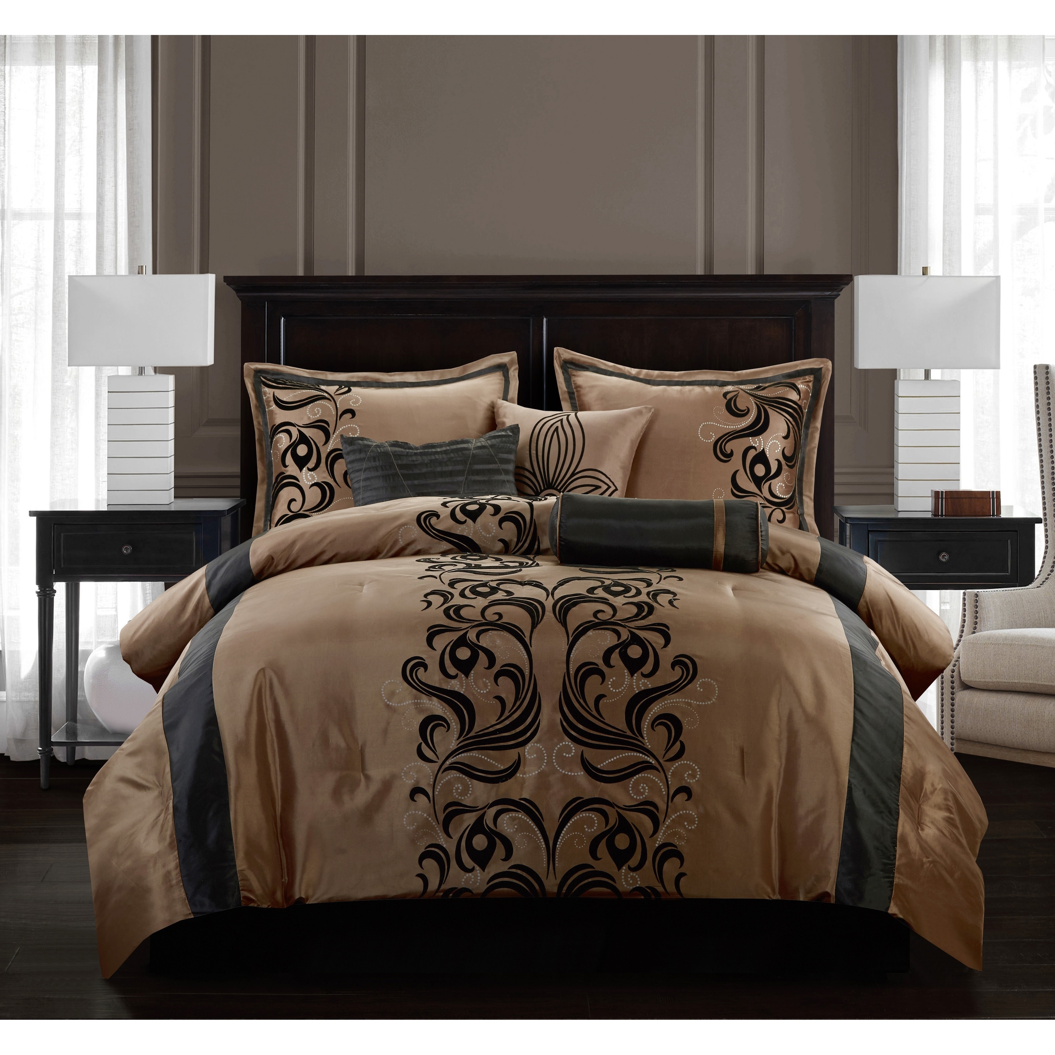 Grand Avenue 7-Piece Silver/Ivory California King Comforter Set