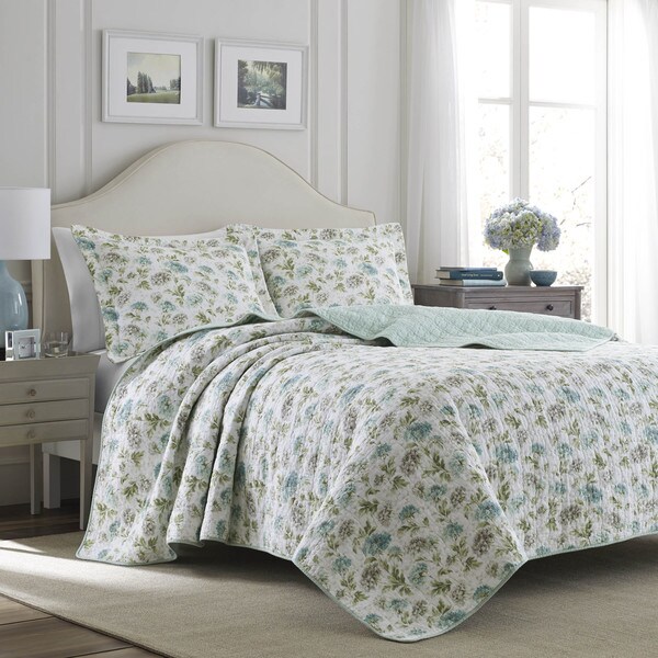 Shop Laura Ashley Edwina Stone Quilt Set - Overstock - 14548223